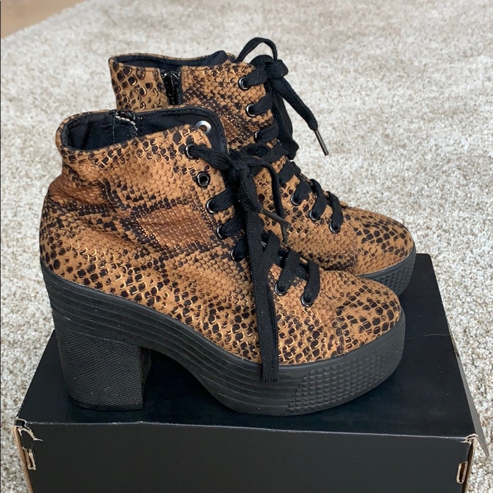 Jeffrey Campbell Platform Boot size 8
